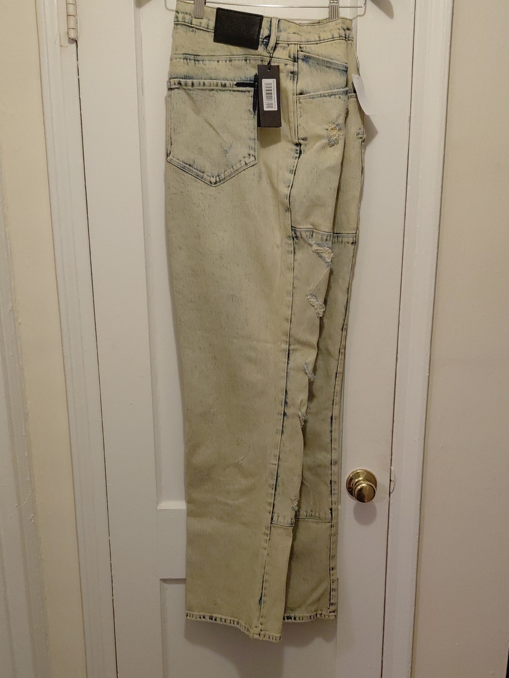 RTA Light Acid-Wash Distressed Straight-Leg Jeans. Sz 42x32
